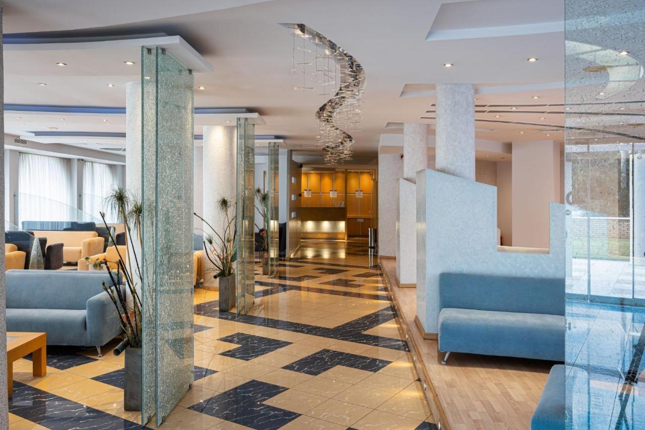 Kreoli Suites Glyfada Atenas Exterior foto